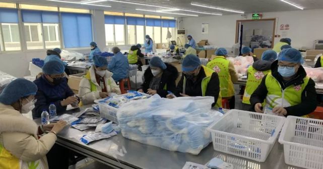 央視點贊！助力口罩生產，江蘇青年志愿者在行動