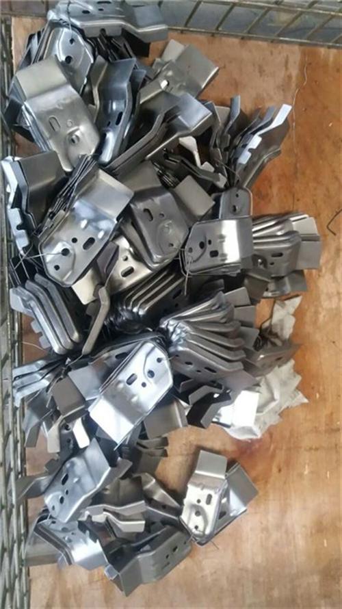 電動(dòng)汽車鈑金件廠家探析 以德州華孚液壓為例的專業(yè)應(yīng)用